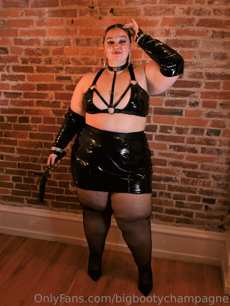 Bigbootychampagne