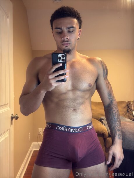 Naken lekkede OnlyFans-bilde av Jaesexual