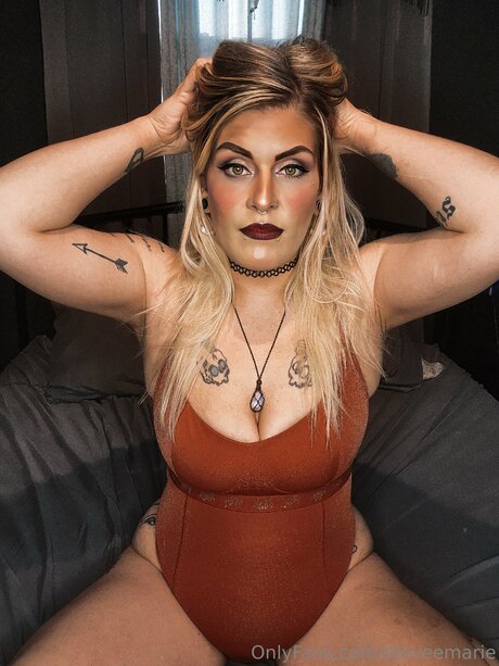 Alasti lekkinud OnlyFans-i pilt Steveemarie