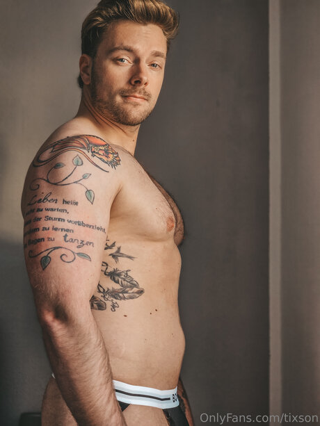 Nahá fotka uniklých OnlyFans od Tixson