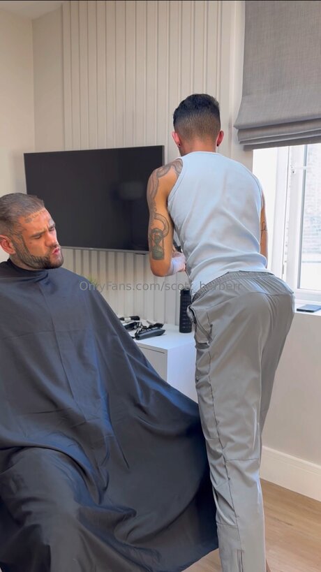 Naken lekkede OnlyFans-bilde av Scott Barberr