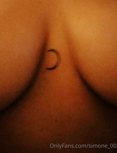 Simone 00