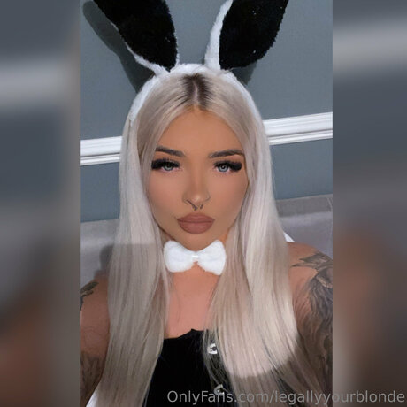 Nahá fotka uniklých OnlyFans od Legallyyourblonde