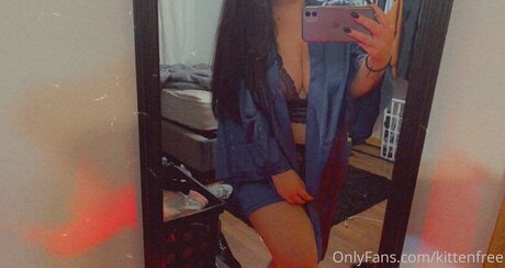 Naken lekkede OnlyFans-bilde av Luvrlys