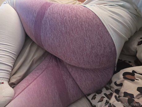 Naken läckt OnlyFans-bild av Jade Rivers