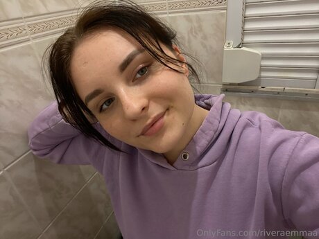 Foto di nudo di fuga di OnlyFans di Riveraemmaa