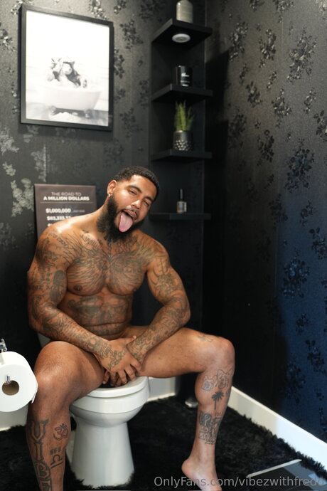 Vibezwithfredo  nude leaked OnlyFans photo