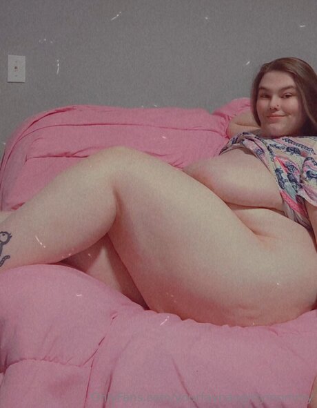 Naakte gelekte OnlyFans-foto van Yourfavnaughtymommy