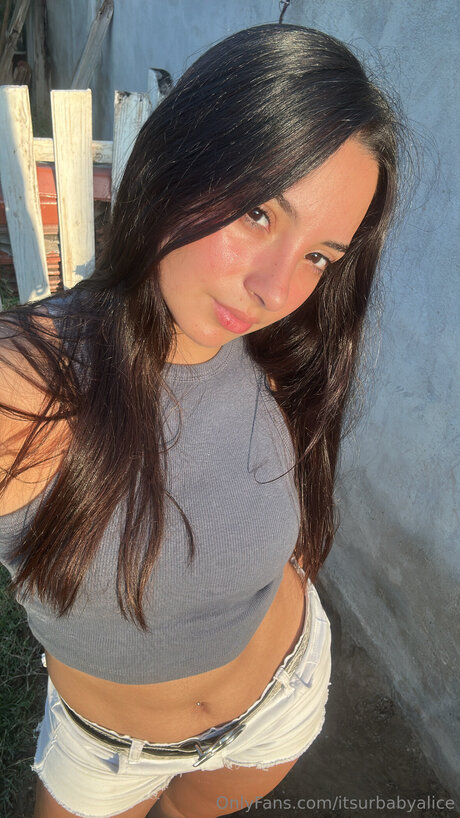 Alasti lekkinud OnlyFans-i pilt Itsurbabyalice