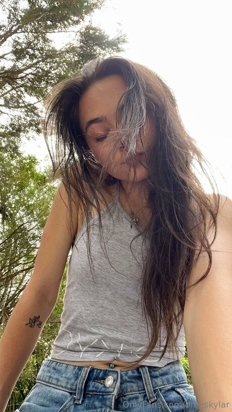 Naken läckt OnlyFans-bild av Breeskylar