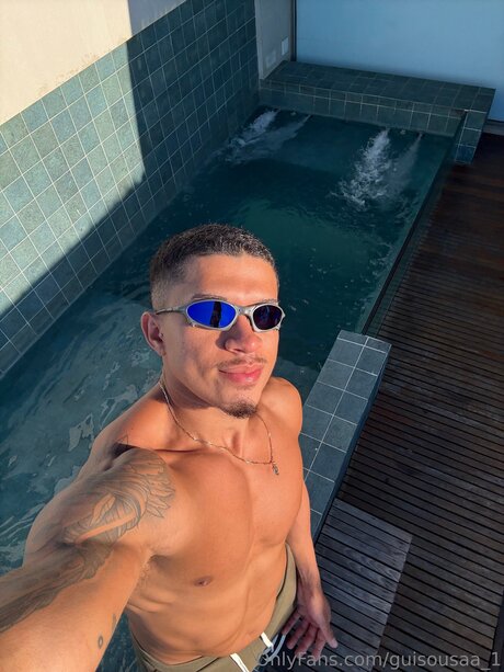 Nahá fotka uniklých OnlyFans od Guisousaa 1