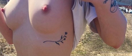 Foto di nudo di fuga di OnlyFans di Rebecca Stpierre