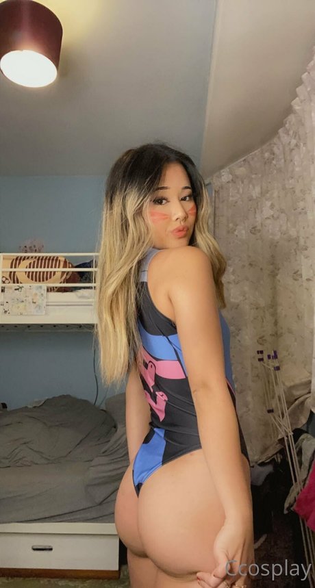Alasti lekkinud OnlyFans-i pilt Adios People