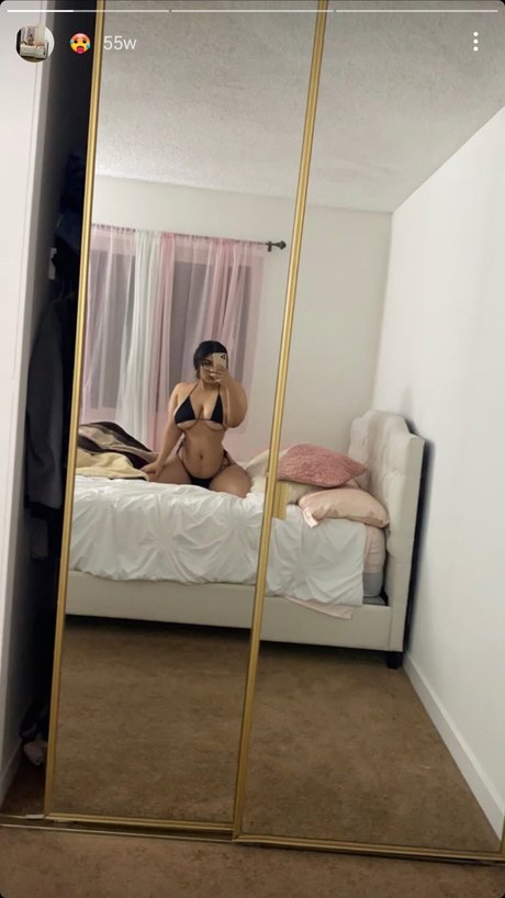 Foto desnuda filtrada de OnlyFans de Slut Puppie
