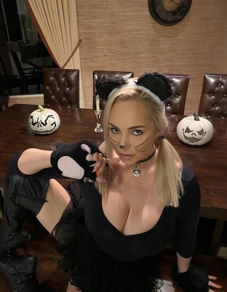 Mary Carey
