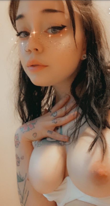 Nahá fotka uniklých OnlyFans od Fae
