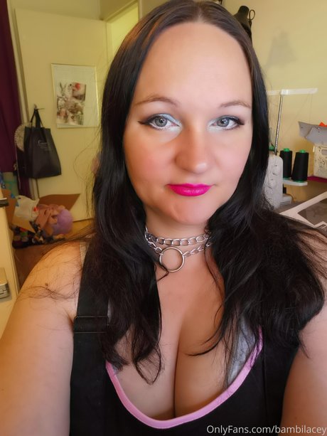 Nahá fotka uniklých OnlyFans od Bambilacey