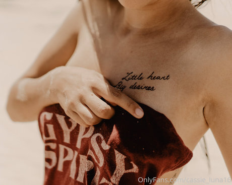 Cassie Luna