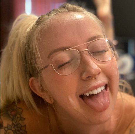 Naken lekkede OnlyFans-bilde av Aubrey Penthouse
