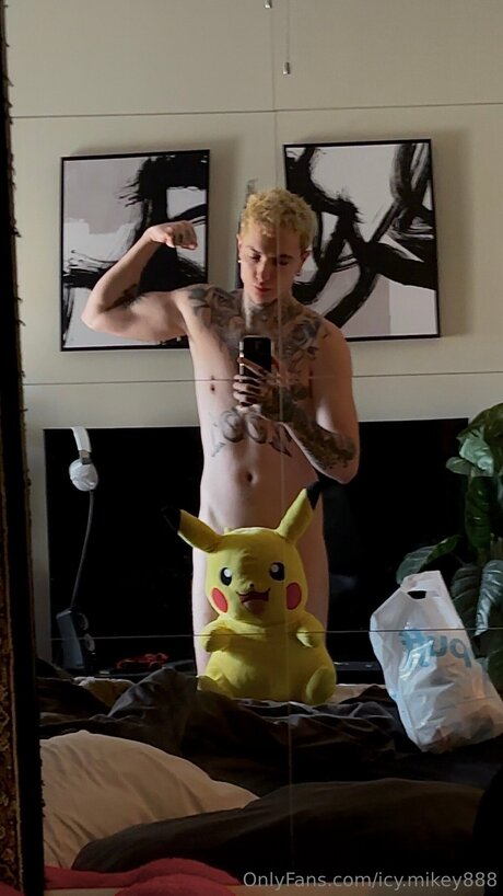 Nøgent lækket OnlyFans-billede af Icy Mikey888