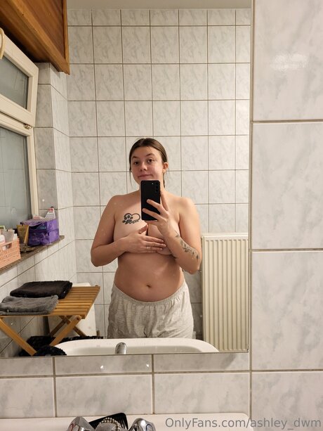 Photo nue de fuite OnlyFans de Ashley Dwm