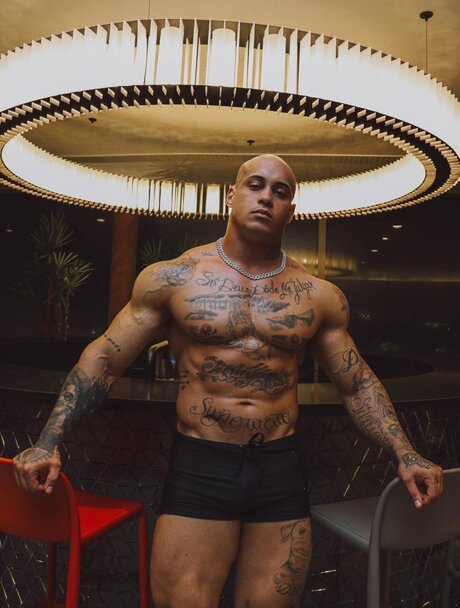 Naken lekkede OnlyFans-bilde av Hiuricruz
