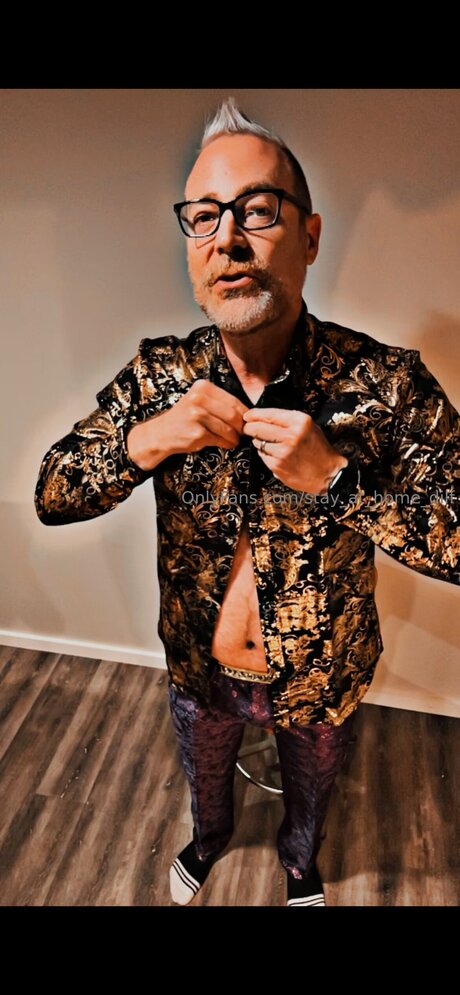 Naken lekkede OnlyFans-bilde av Stay At Home Dilf