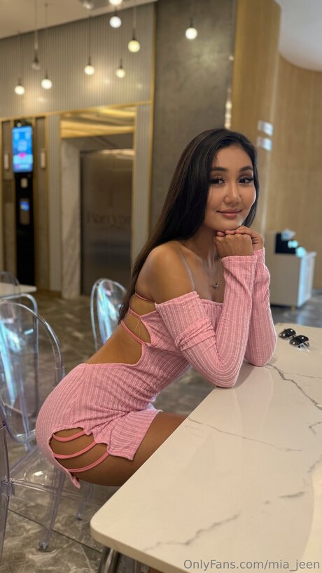 Mia Jeen