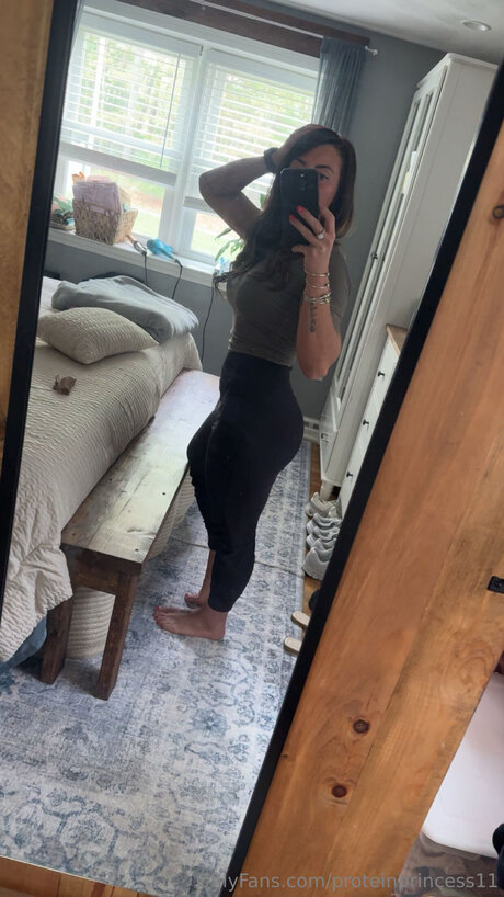 Naken lekkede OnlyFans-bilde av Proteinprincess11