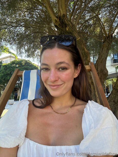 Nacktes geleaktes OnlyFans-Foto von Demiwildefree