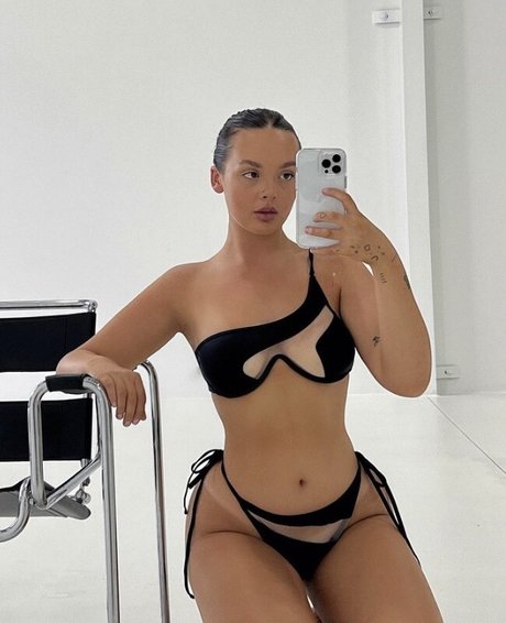 Nahá fotka uniklých OnlyFans od Jazzlin Jarrett