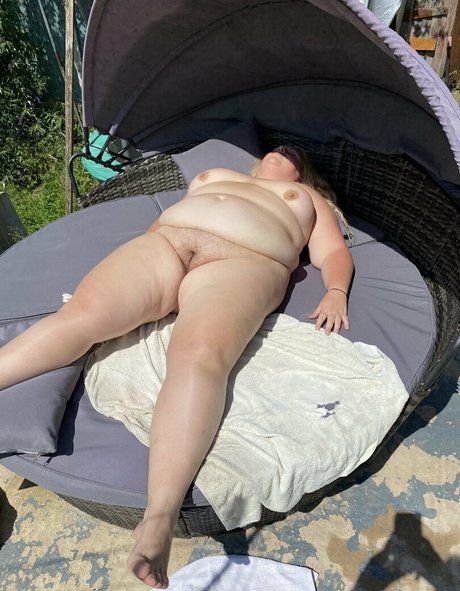 Adelesexyuk