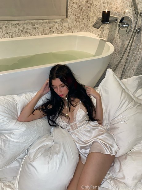 Goddess Kayla