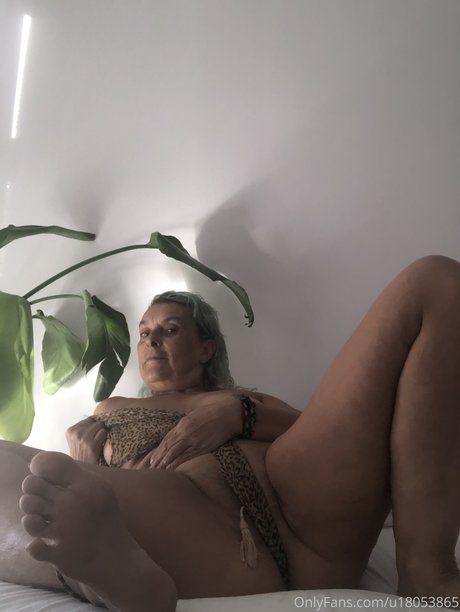Обнаженная фотография утечки OnlyFans от Sandra Maria Brook
