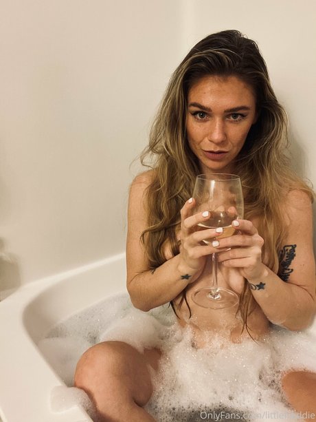 Naken läckt OnlyFans-bild av Little Freddie