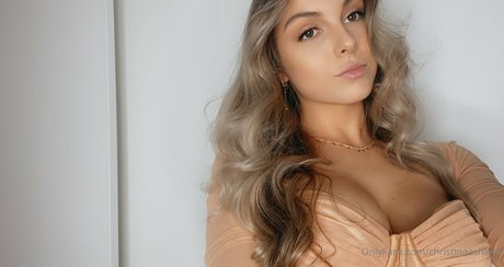 Naakte gelekte OnlyFans-foto van Christina Allen