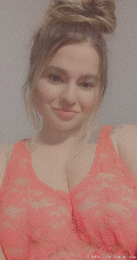 Naken lekkede OnlyFans-bilde av Claudia Lussier