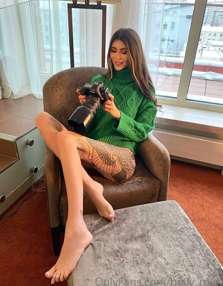 Holly Mur