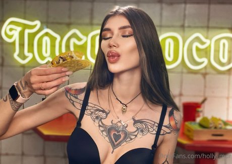 Foto desnuda filtrada de OnlyFans de Holly Mur