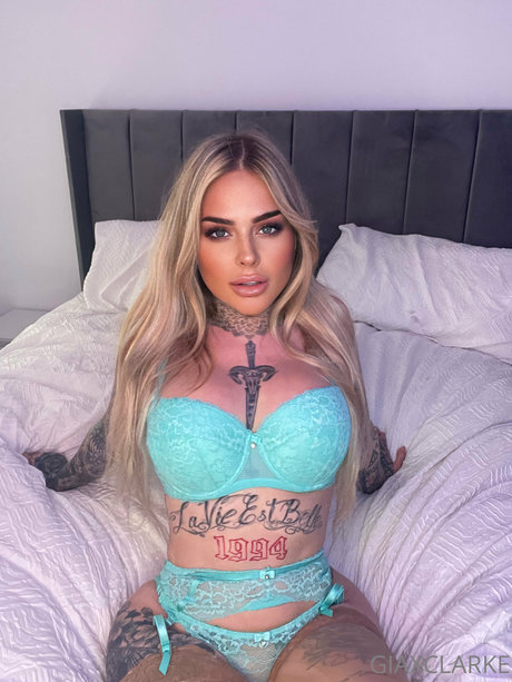 Nahá fotka uniklých OnlyFans od Gia Clarke