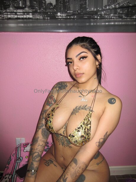 Naken läckt OnlyFans-bild av Naughtynaoo