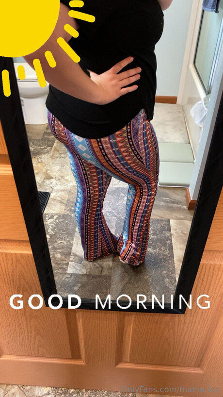 Обнаженная фотография утечки OnlyFans от Mama Tay