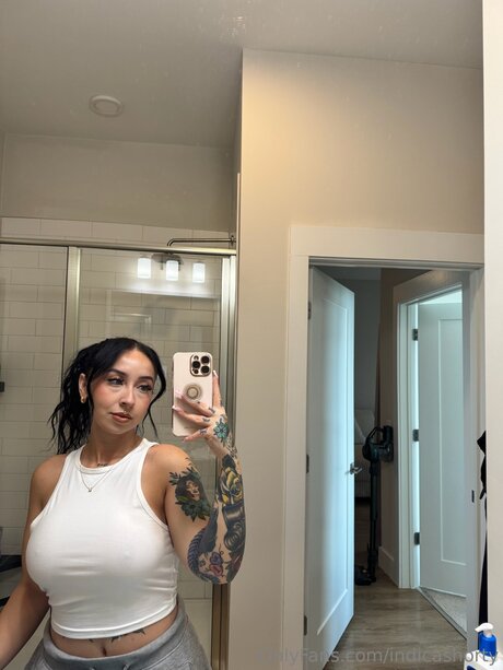 Foto di nudo di fuga di OnlyFans di Indicashorty