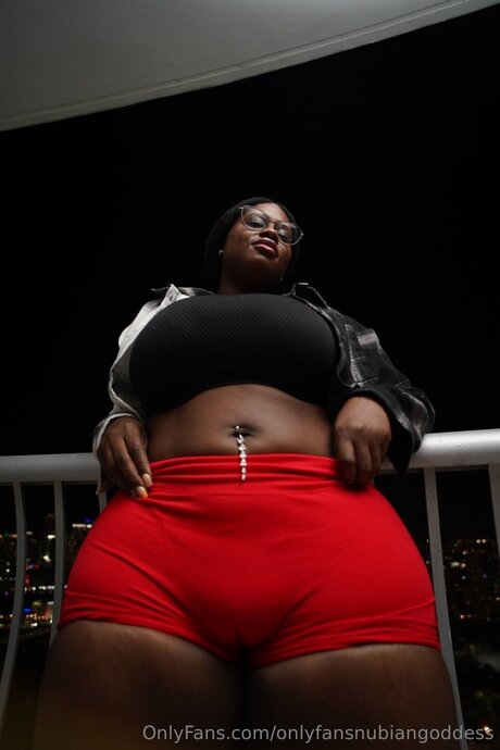 Foto nua vazada do OnlyFans de Onlyfansnubiangoddess