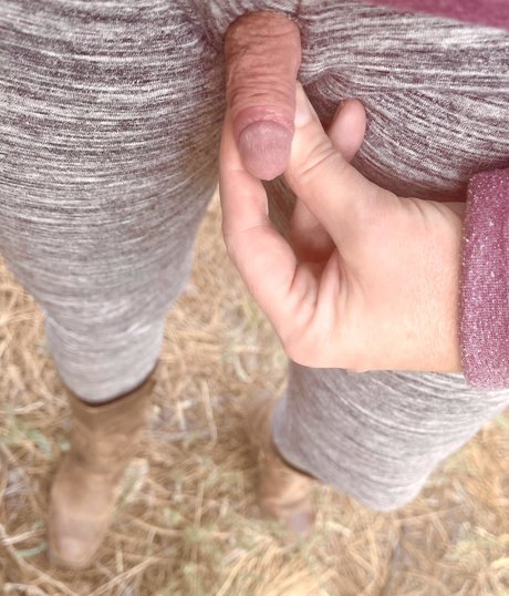 Foto di nudo di fuga di OnlyFans di Pandoras Clit