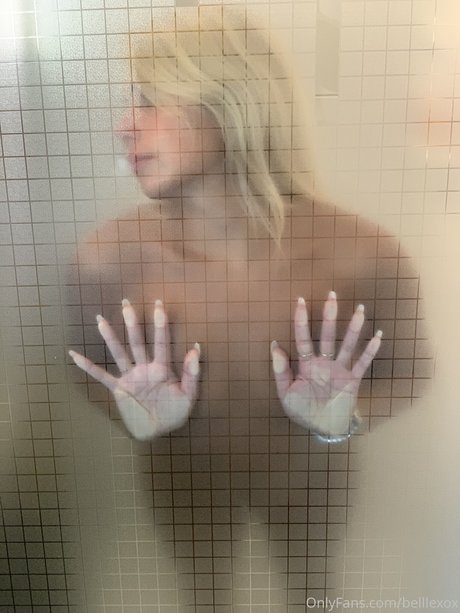 Nøgent lækket OnlyFans-billede af Belle
