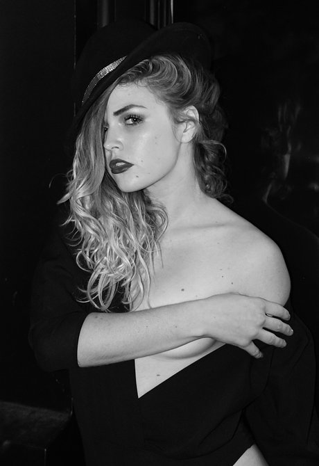 Kat Keen
