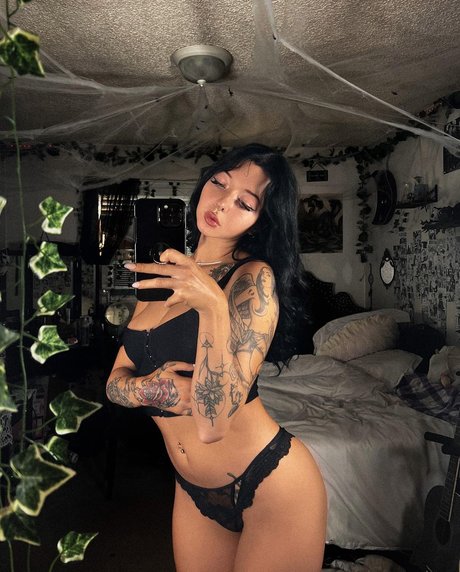 Nahá fotka uniklých OnlyFans od Medusas