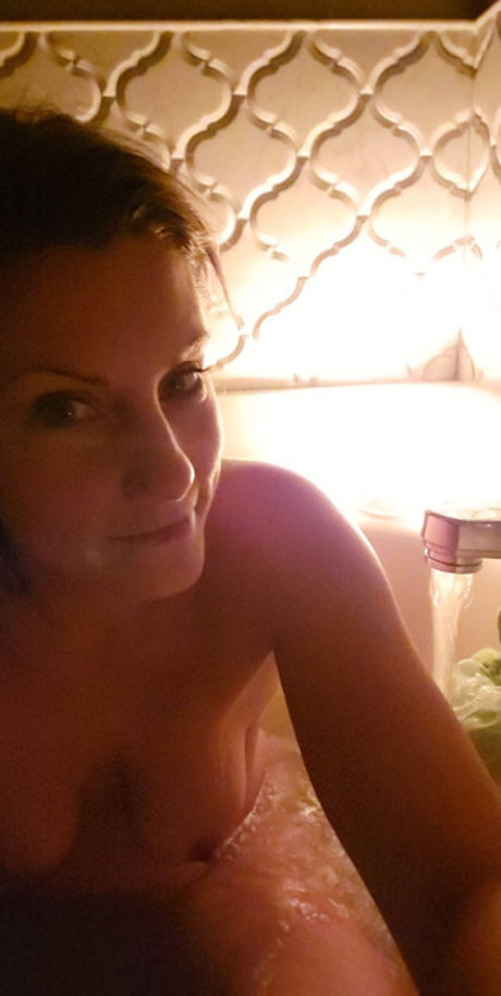 Nahá fotka uniklých OnlyFans od Sylvieb10