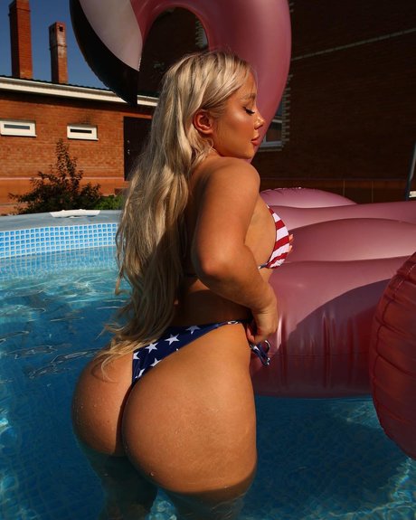 Foto nua vazada do OnlyFans de Kristina Musatova